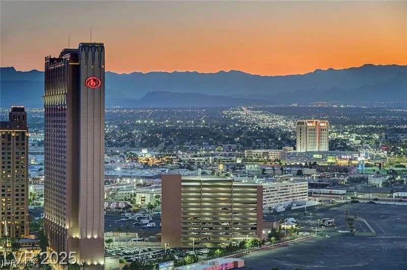 222 Karen, Las Vegas, NV 89109