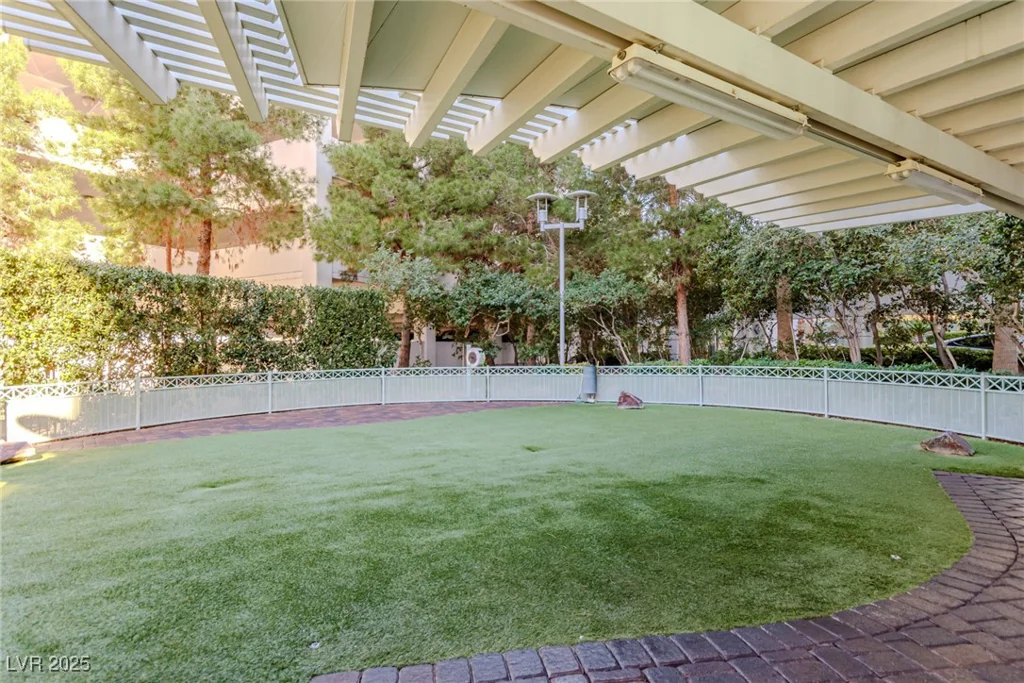222 Karen, Las Vegas, NV 89109