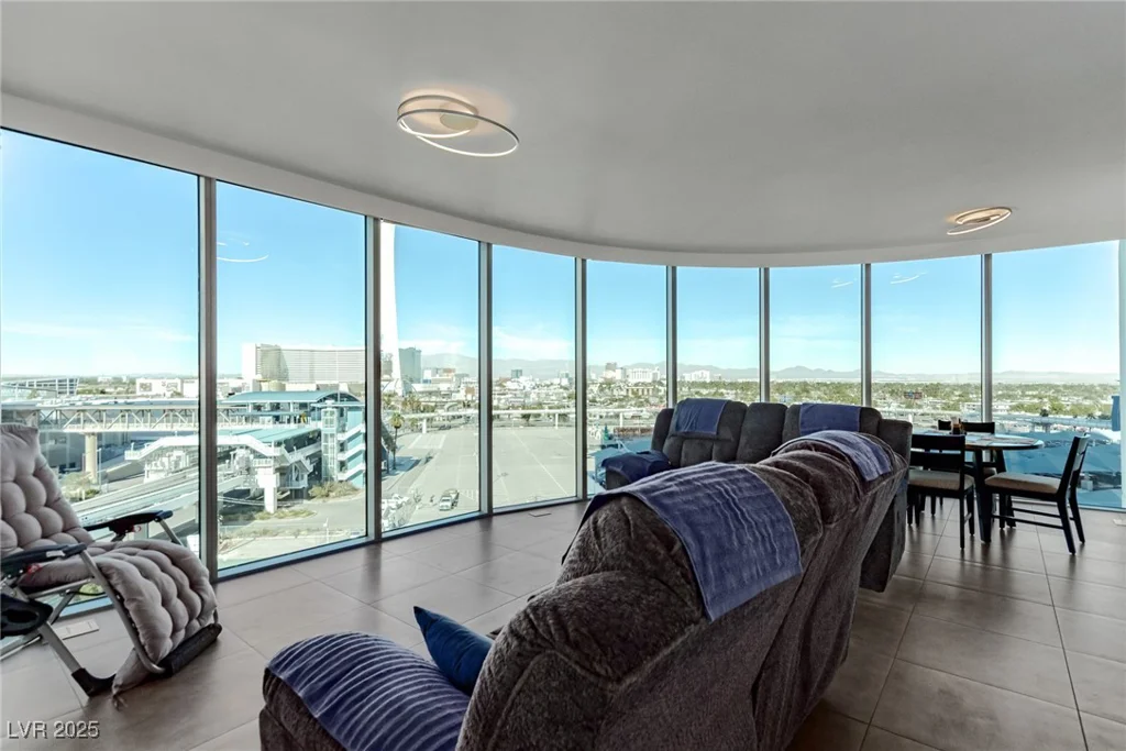 222 Karen, Las Vegas, NV 89109
