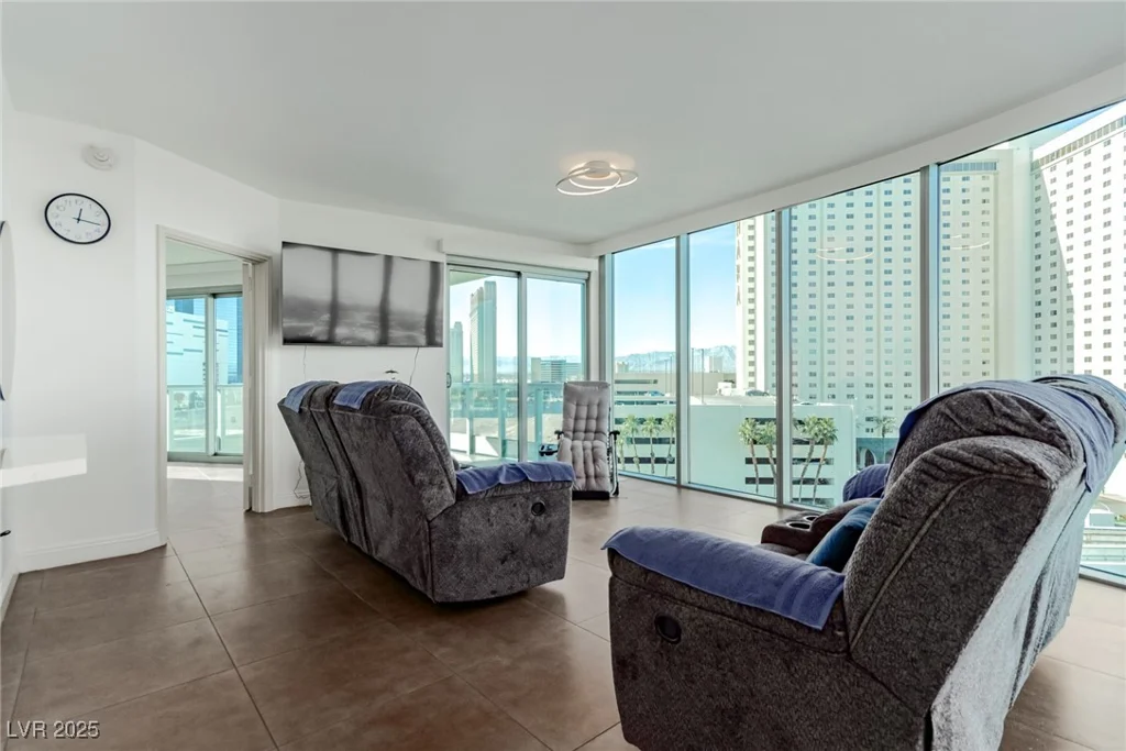 222 Karen, Las Vegas, NV 89109