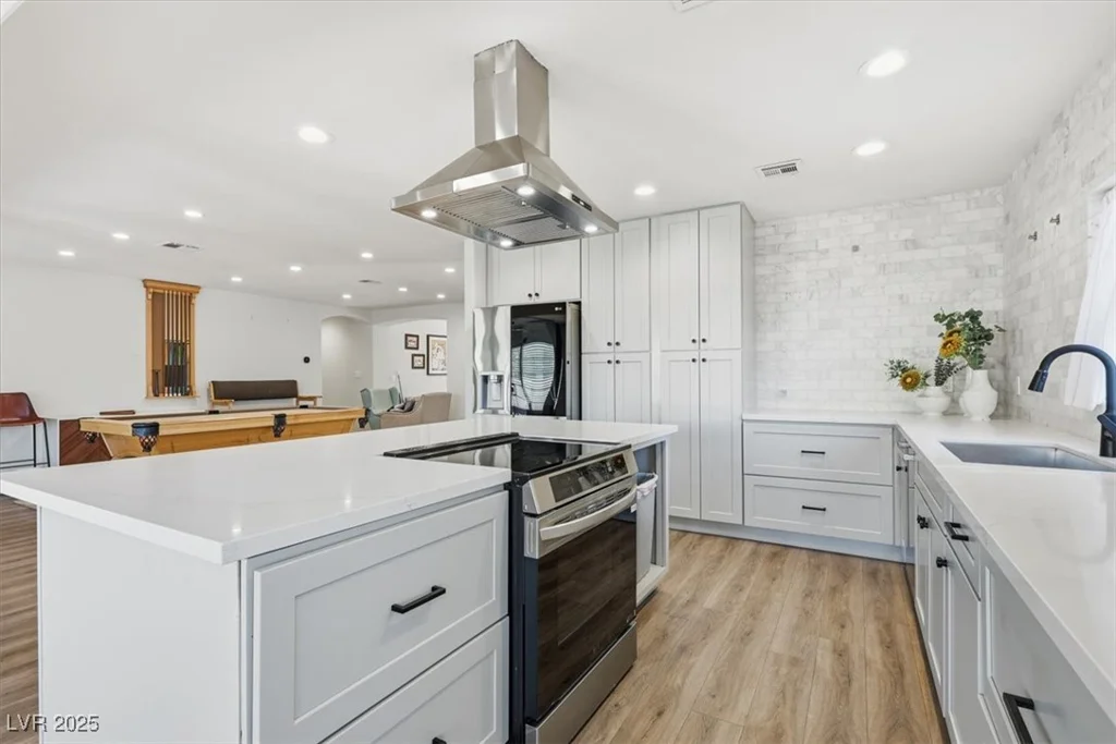 2177 Mohawk, Las Vegas, NV 89146