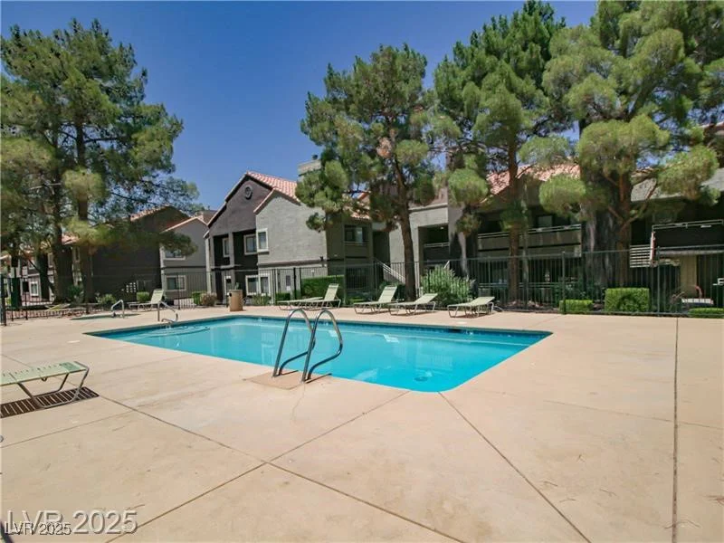 5042 Rainbow, Las Vegas, NV 89118