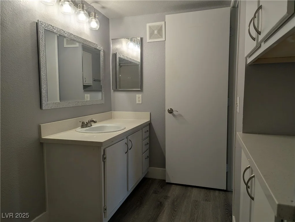 555 Silverado Ranch, Las Vegas, NV 89183