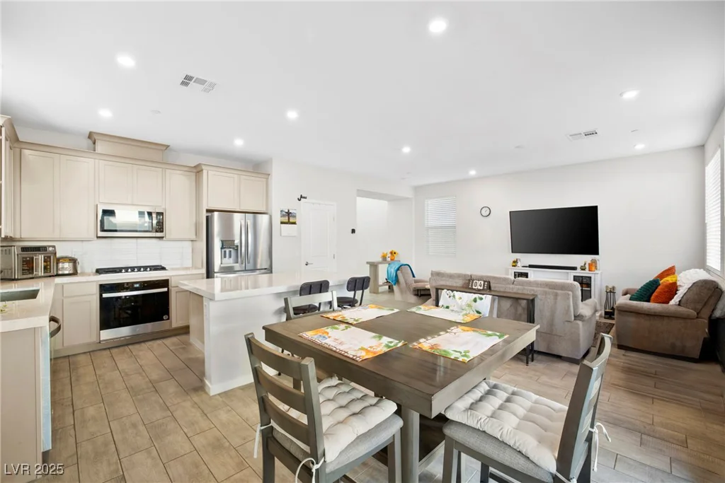 10662 Enridge, Las Vegas, NV 89166
