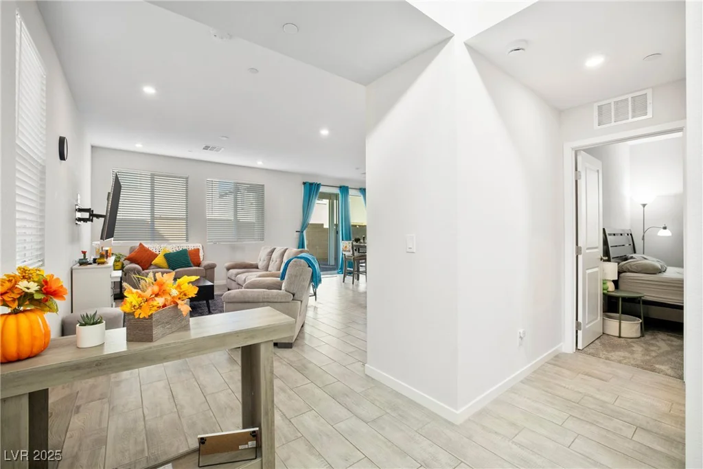 10662 Enridge, Las Vegas, NV 89166