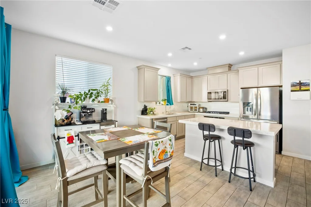 10662 Enridge, Las Vegas, NV 89166