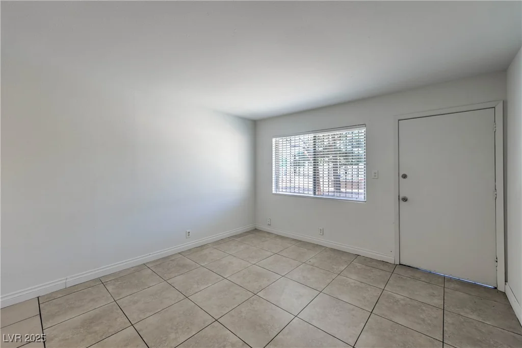 3720 Royal Crest, Las Vegas, NV 89119