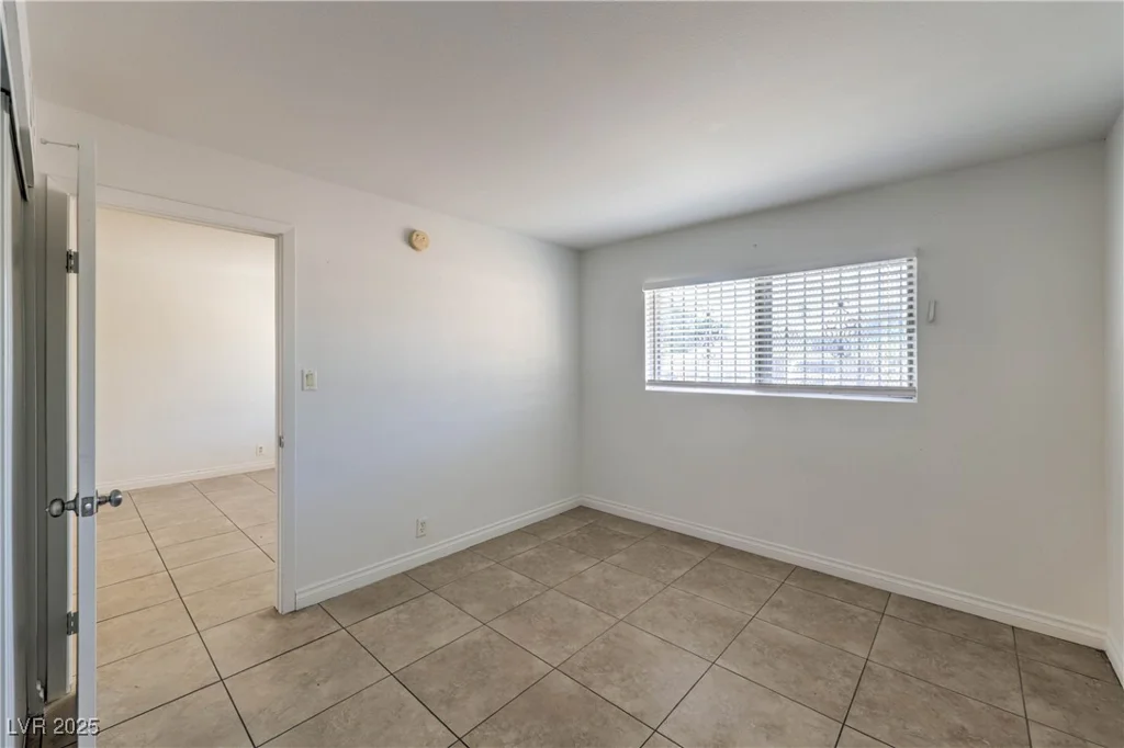 3720 Royal Crest, Las Vegas, NV 89119