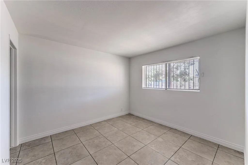 3720 Royal Crest, Las Vegas, NV 89119
