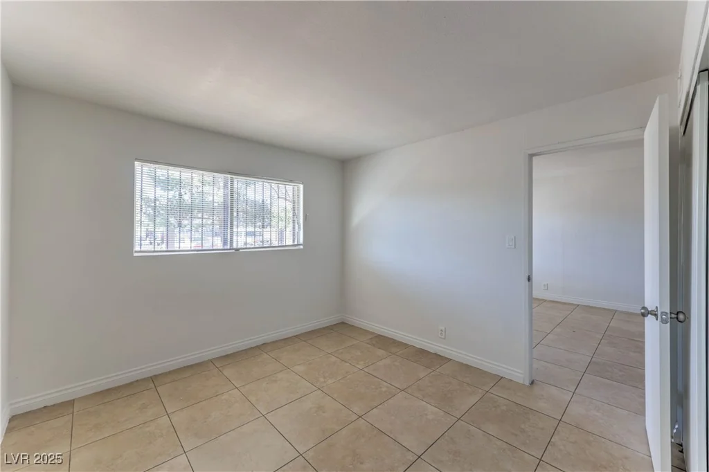3720 Royal Crest, Las Vegas, NV 89119