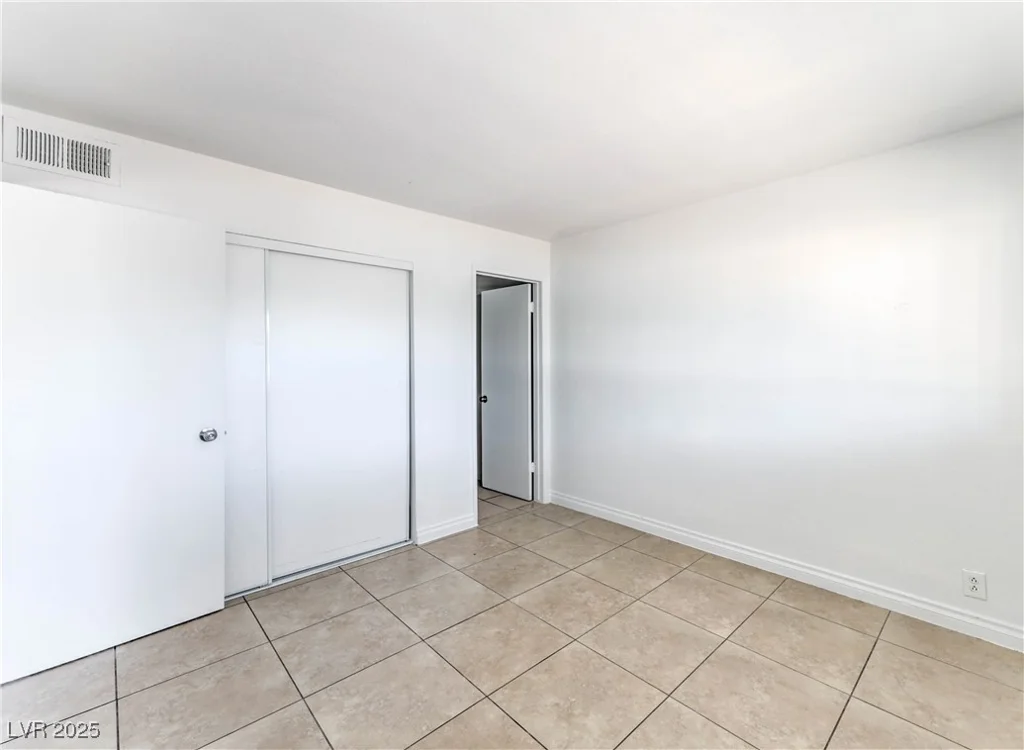 3720 Royal Crest, Las Vegas, NV 89119