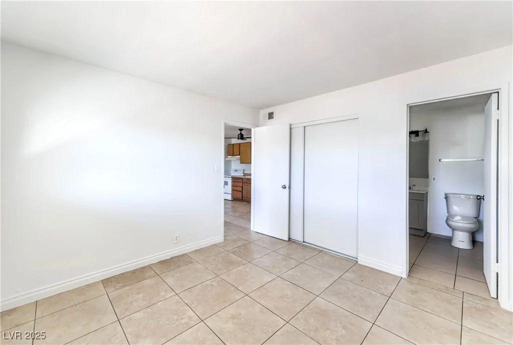 3720 Royal Crest, Las Vegas, NV 89119