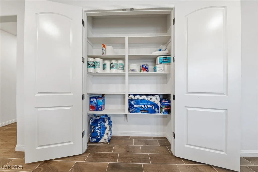 2404 Albury, North Las Vegas, NV 89086