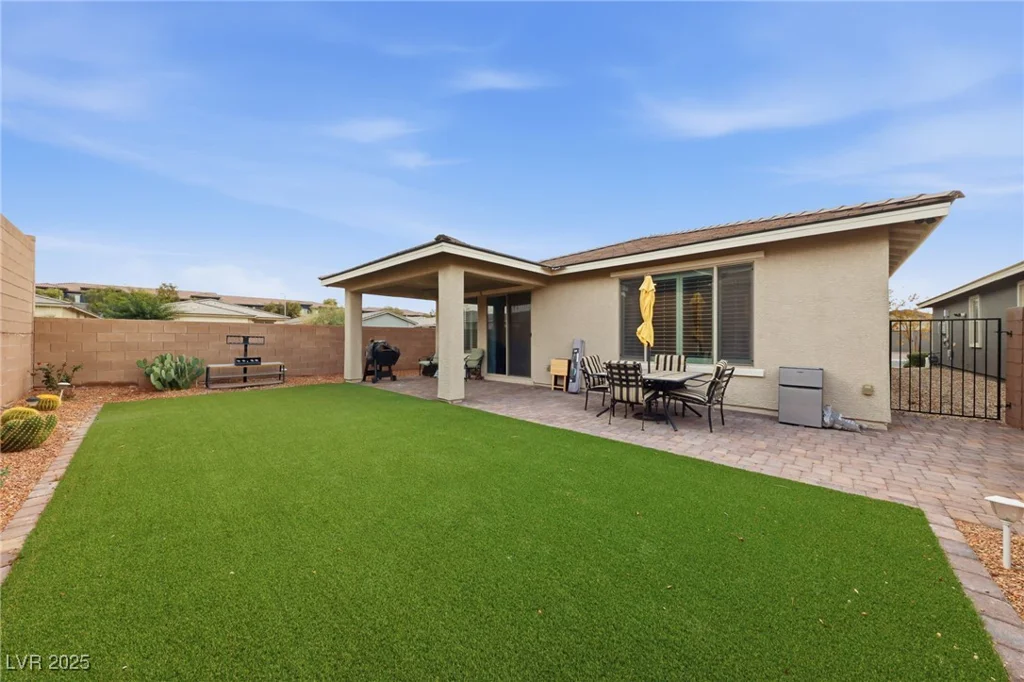 2404 Albury, North Las Vegas, NV 89086