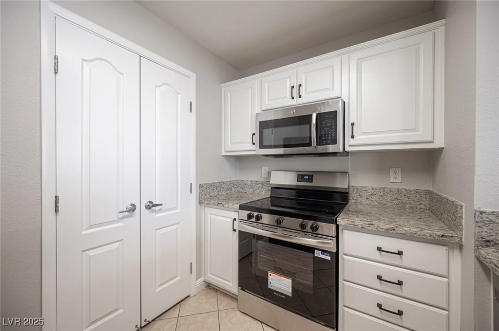 5055 Hacienda, Las Vegas, NV 89118