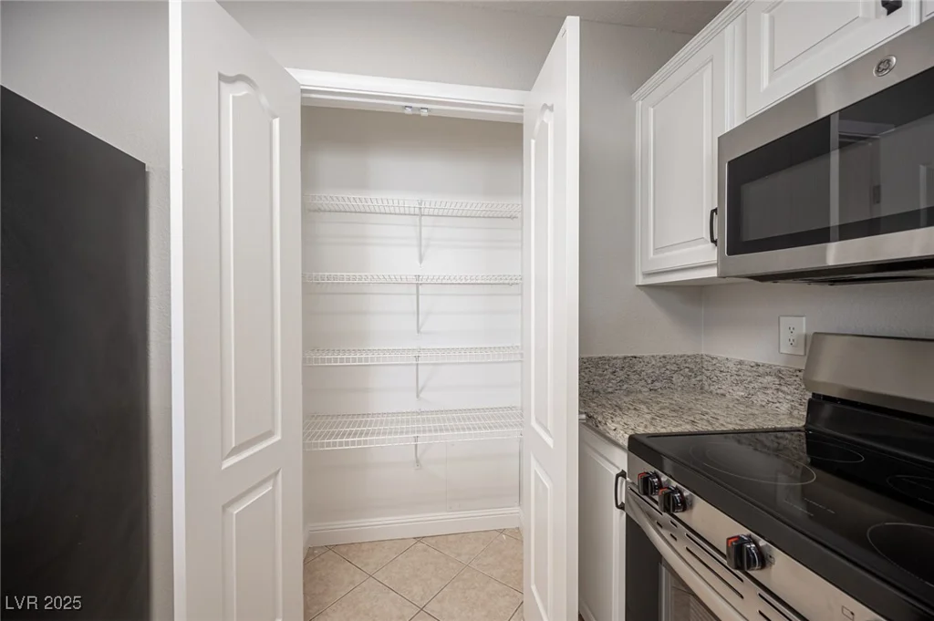 5055 Hacienda, Las Vegas, NV 89118