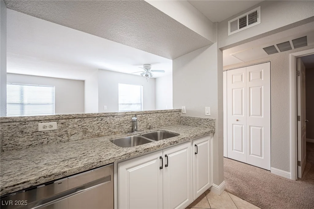 5055 Hacienda, Las Vegas, NV 89118