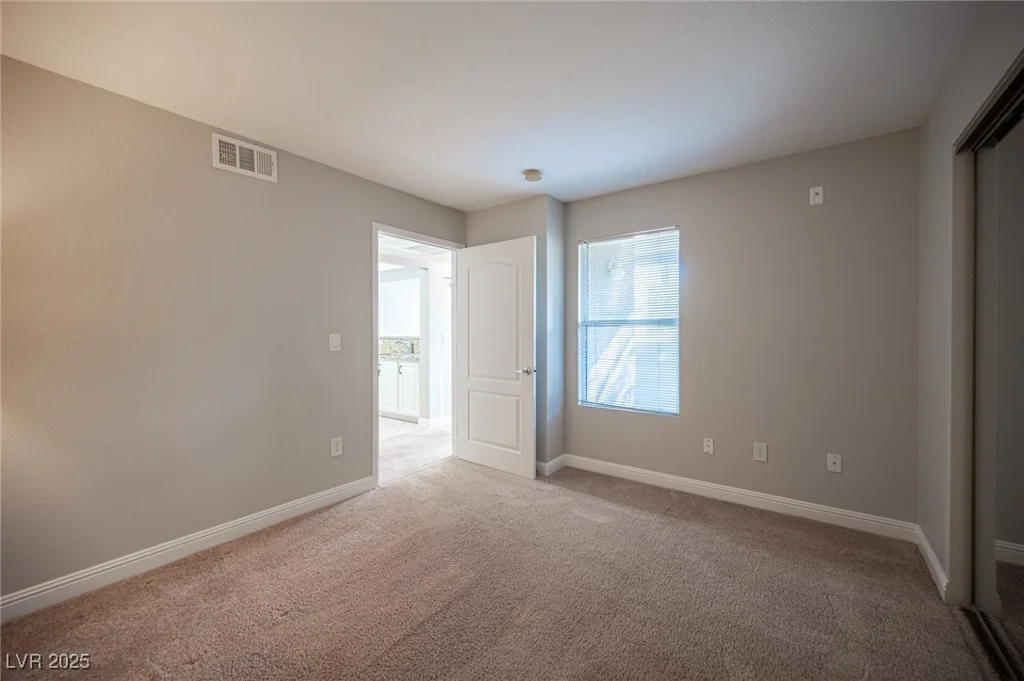 5055 Hacienda, Las Vegas, NV 89118
