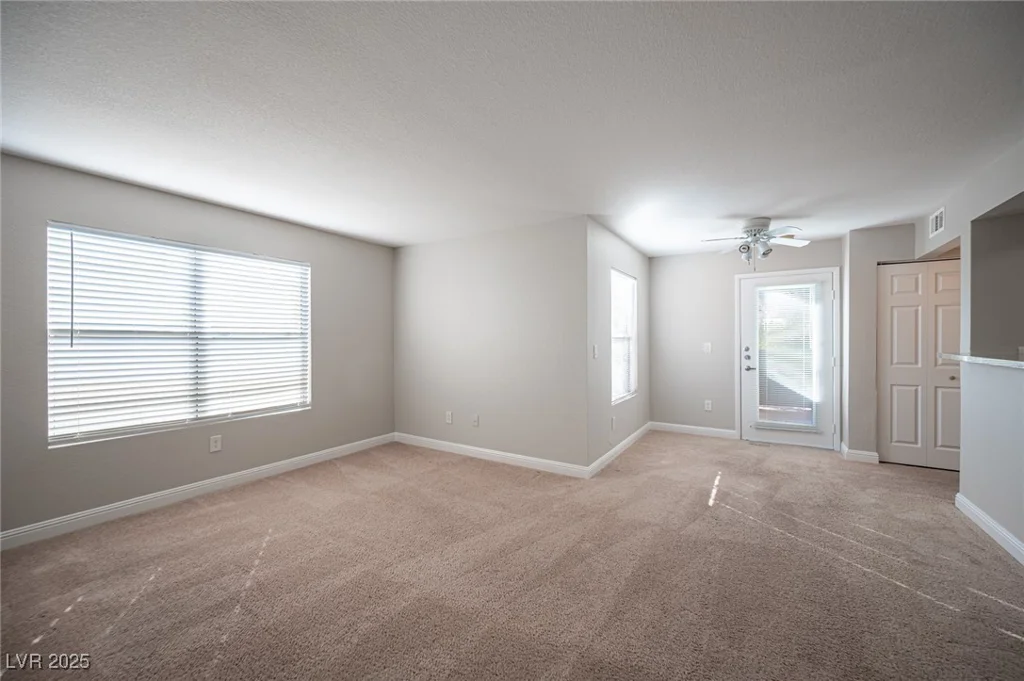 5055 Hacienda, Las Vegas, NV 89118