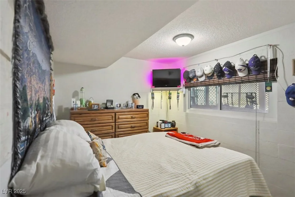 7121 Hurricane, Las Vegas, NV 89145