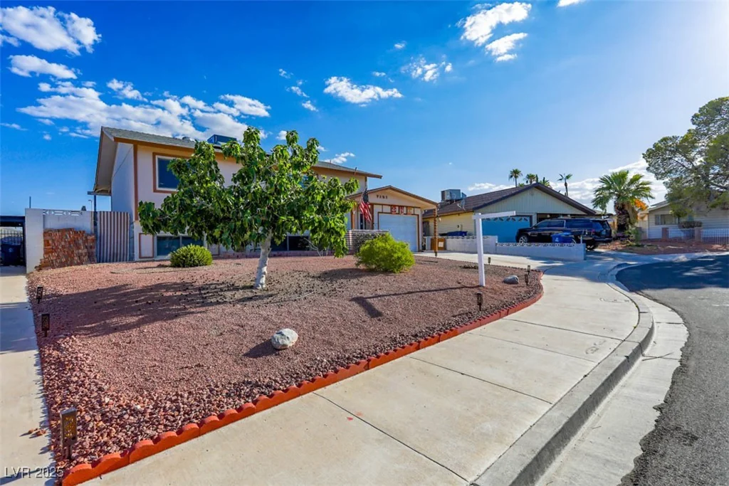 7121 Hurricane, Las Vegas, NV 89145