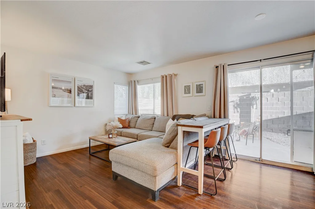 1124 Milpas, Las Vegas, NV 89134