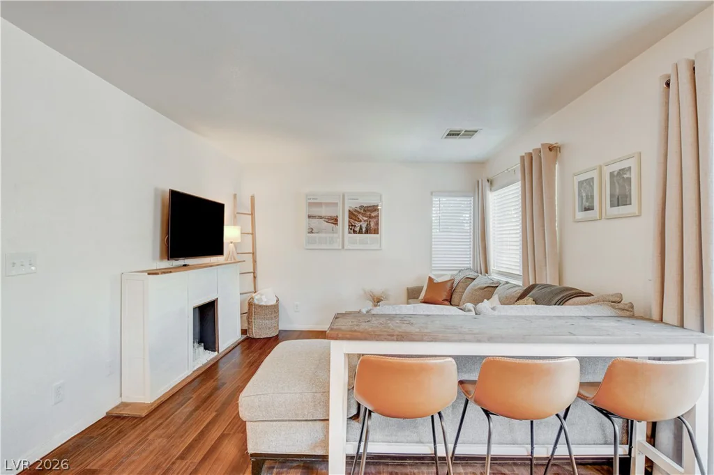1124 Milpas, Las Vegas, NV 89134