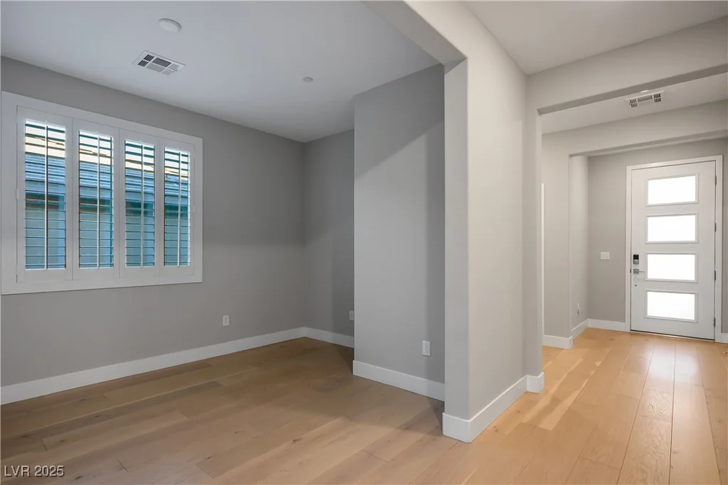 9576 Bloodstone, Las Vegas, NV 89143