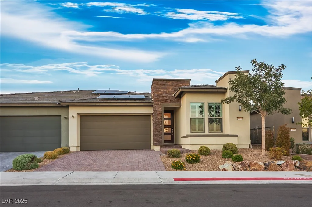 9576 Bloodstone, Las Vegas, NV 89143