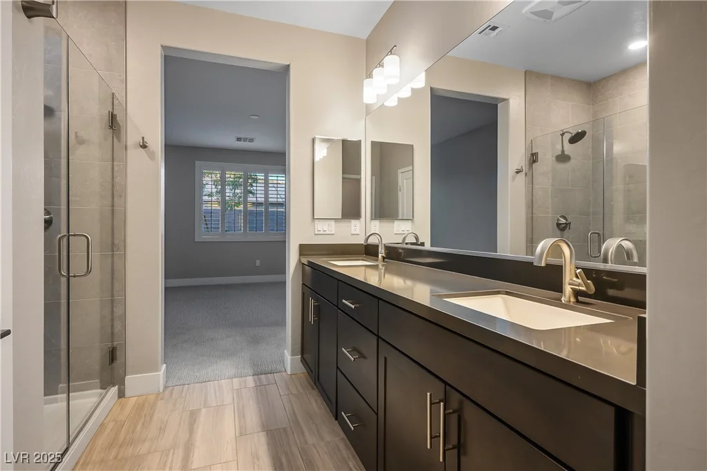 9576 Bloodstone, Las Vegas, NV 89143