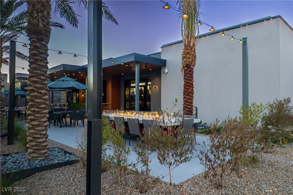 9576 Bloodstone, Las Vegas, NV 89143