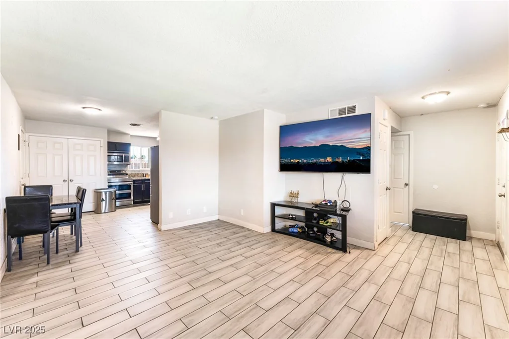 2408 North, North Las Vegas, NV 89030