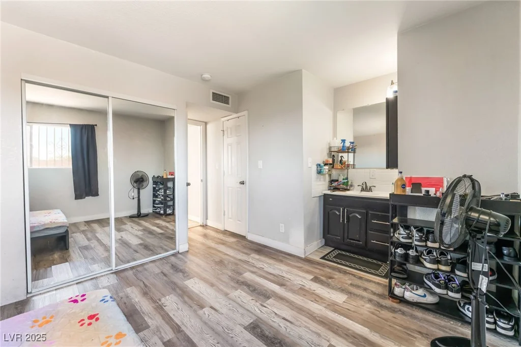 2408 North, North Las Vegas, NV 89030