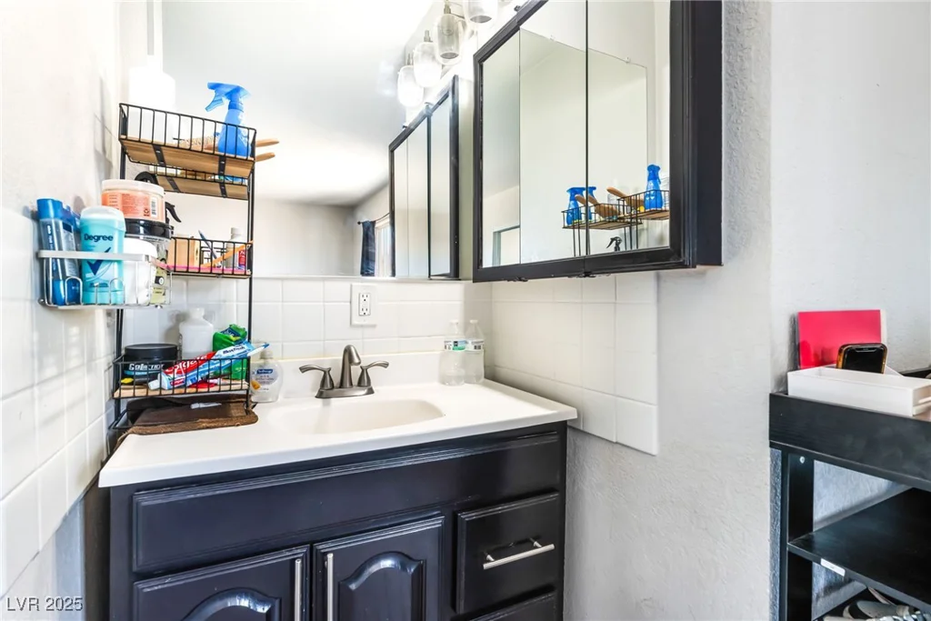2408 North, North Las Vegas, NV 89030
