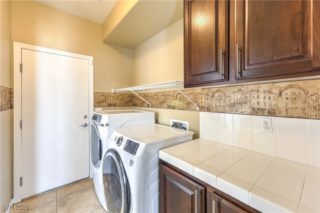 189 Carneros, Henderson, NV 89002