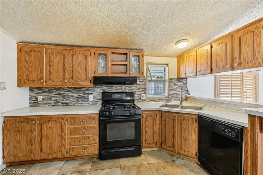 5874 Sassy Rose, Las Vegas, NV 89122