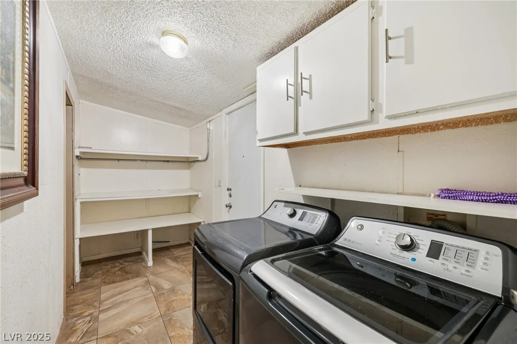 5874 Sassy Rose, Las Vegas, NV 89122