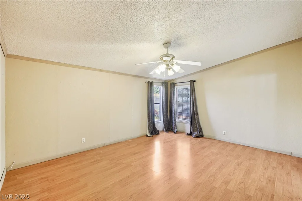 5874 Sassy Rose, Las Vegas, NV 89122