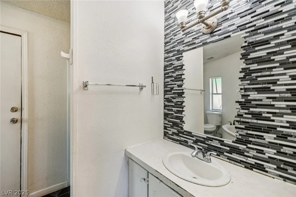 5874 Sassy Rose, Las Vegas, NV 89122