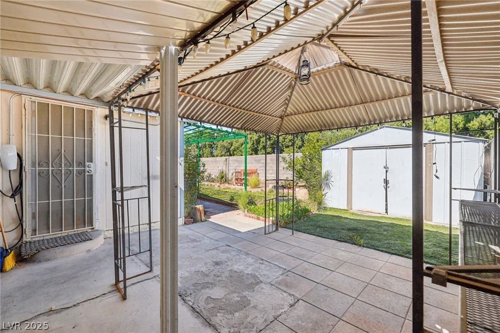 5874 Sassy Rose, Las Vegas, NV 89122