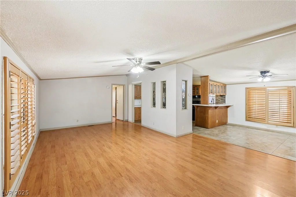 5874 Sassy Rose, Las Vegas, NV 89122