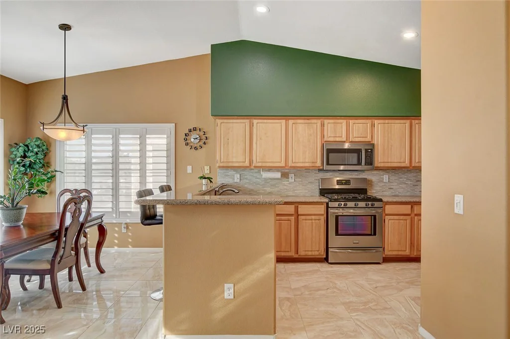 4940 Black Bear, Las Vegas, NV 89149