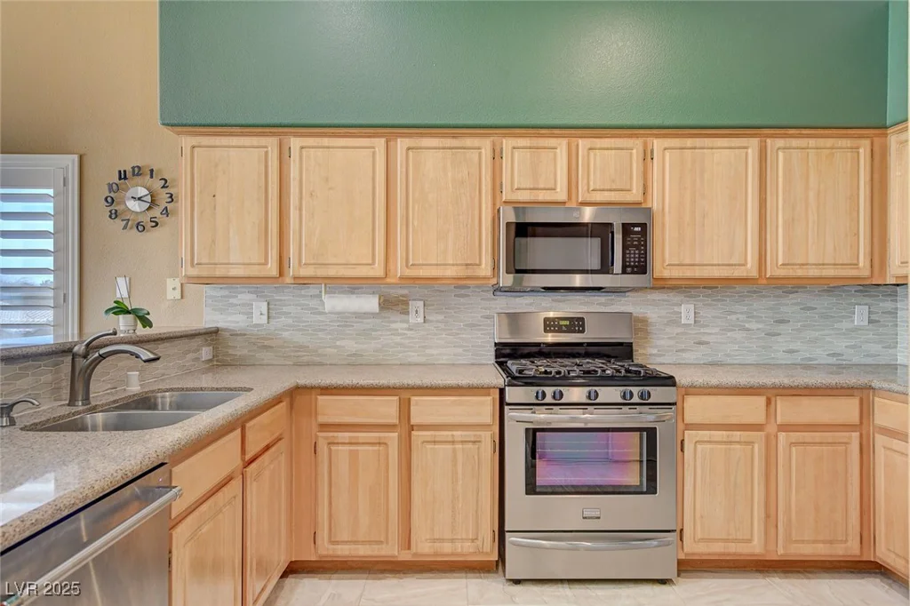 4940 Black Bear, Las Vegas, NV 89149