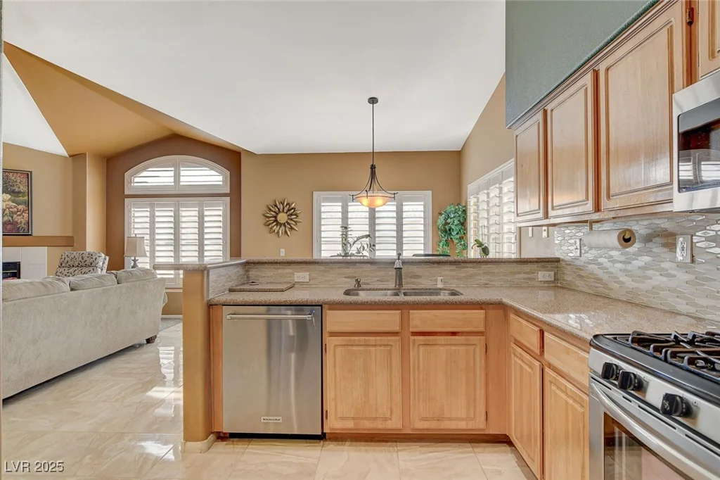 4940 Black Bear, Las Vegas, NV 89149