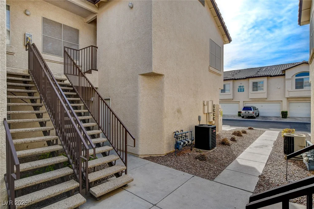 4940 Black Bear, Las Vegas, NV 89149