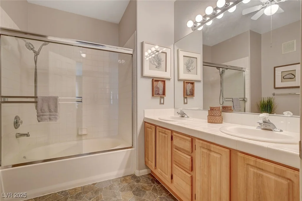 4940 Black Bear, Las Vegas, NV 89149