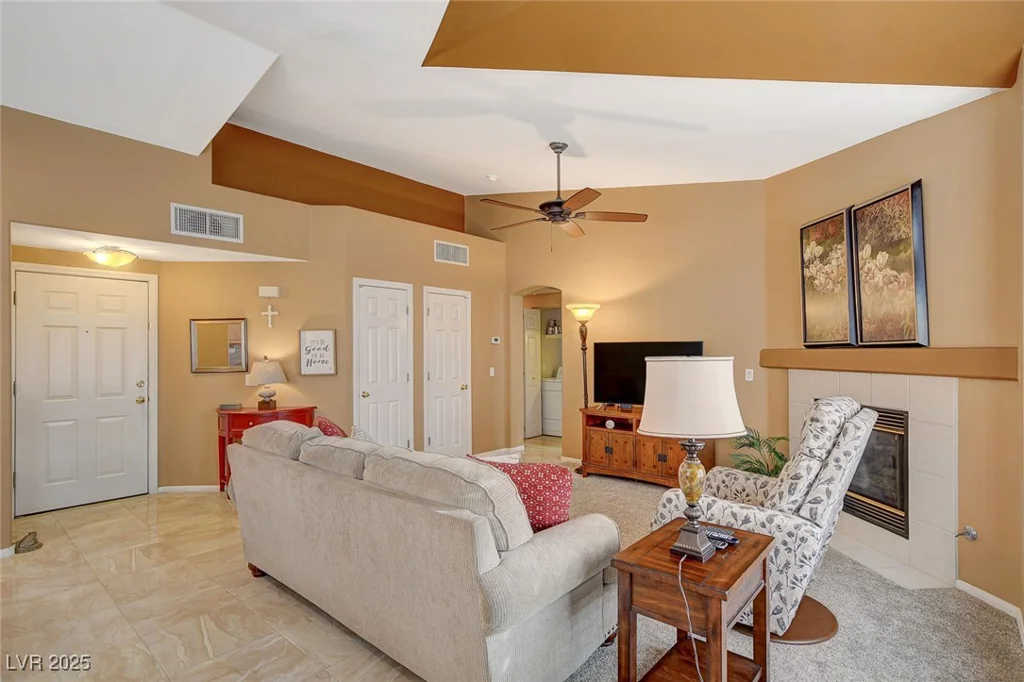 4940 Black Bear, Las Vegas, NV 89149
