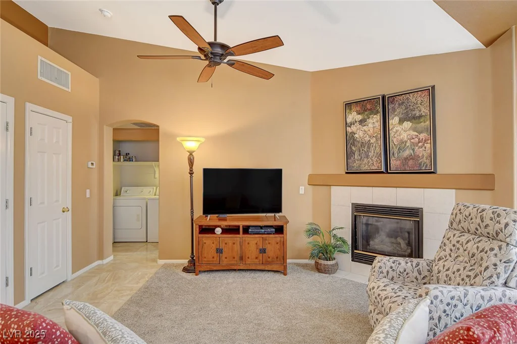4940 Black Bear, Las Vegas, NV 89149