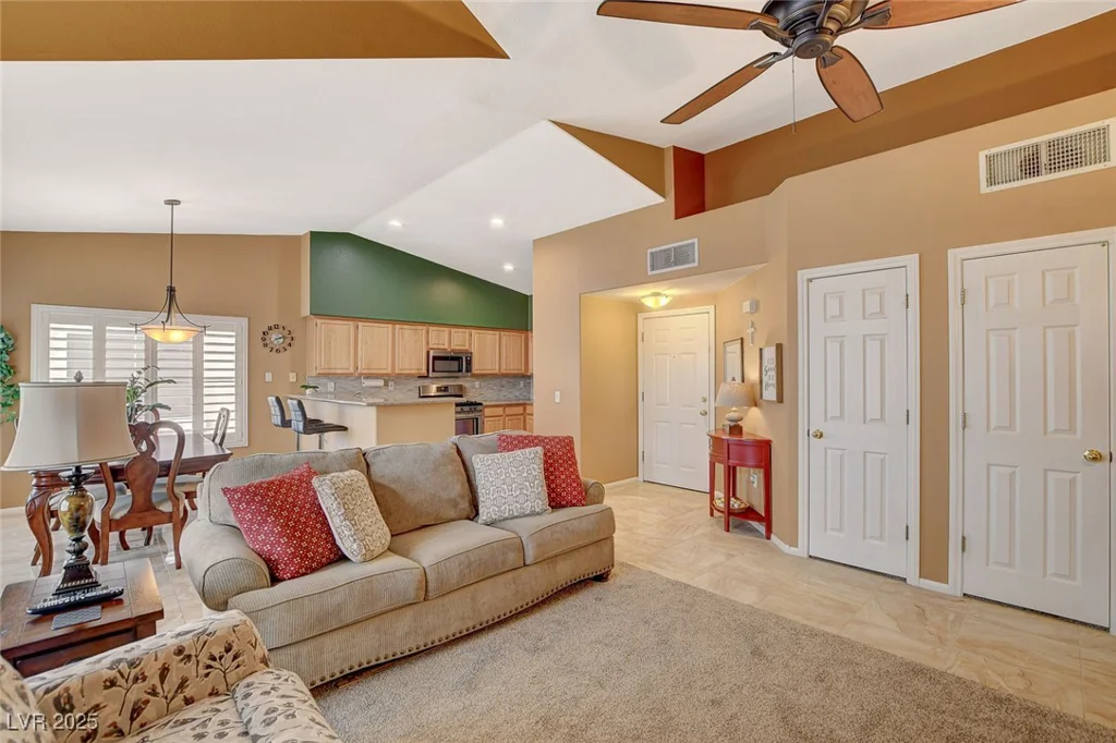 4940 Black Bear, Las Vegas, NV 89149