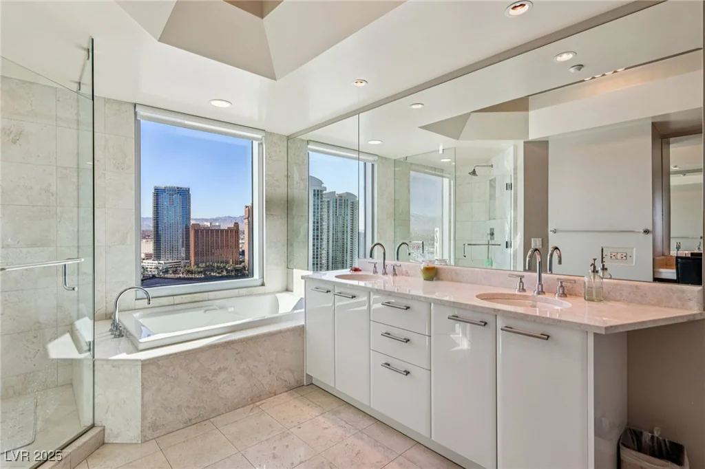 222 Karen, Las Vegas, NV 89109